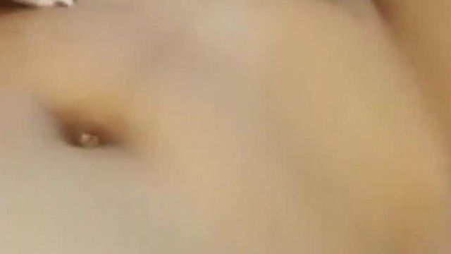 ネットセレブで豊満な美女（13歳少女と野外セックス）帰宅途中に通行人にナンパされ色々な方法で犯されてしまう