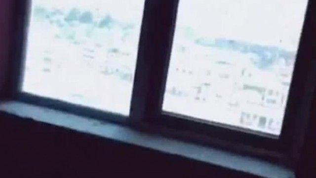 【重磅福利】性感漂亮的售楼小姐带客户看房子时因为价钱太高不想买,又为了冲业绩答应当场满足他一次!国语!