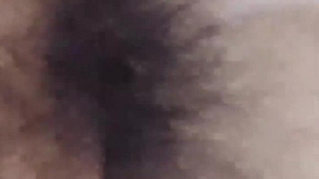 网红刘婷精彩演绎女儿在房间睡觉被弄醒和爸爸乱伦呻吟给力对白精彩