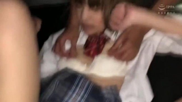 下校中に、失踪した女子校生がスマホで撮影されたレイプ映像…犯されまくり、本物中出しされ続ける全記録。 あべみかこ