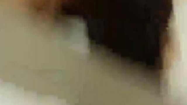 顏值不錯的短髮美人汽車旅館開房打砲見大屌難掩雀躍