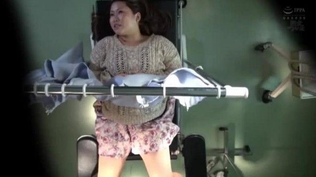 泌尿器科医師の性的欲求を満たす為の映像集 人生最大の屈辱を与える快感 澄ました気品のある女性患者に電マを当てオシッコをお漏らしさせること 屈辱とは無縁であ