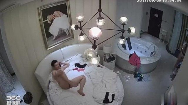 [Hotel Hidden Photos] The tall stewardess in uniform is seductive~booking a hotel room with her rich boyfriend~having explosive sex in multiple positions~but accidentally being secretly photographed and leaked!!!!!