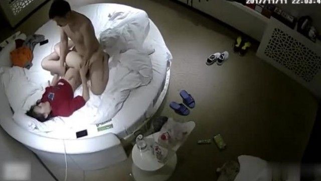 나쁜 짓은 못한다고만 하세요. 남자와 여자의 은밀한 사랑 영상이 몰래 촬영됐습니다.