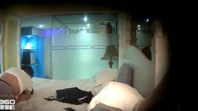 学校帰りにランドセル背負って僕の部屋にやって来たアホそうな女の子もかなりハードに犯してくれる！