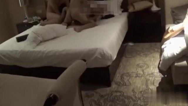 因麻将赌输只好被迫与他们3P还债