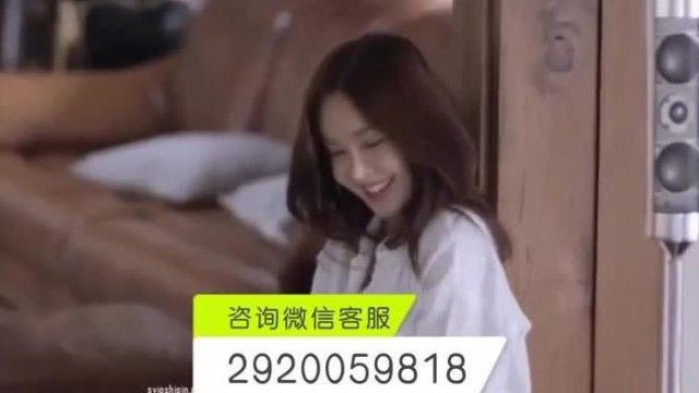 保健センターの女性は、口で奉仕してもらう前に、割増料金を支払わなければなりません。」