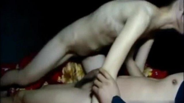 父女独自在家乱伦 只要不闹大无套都没差