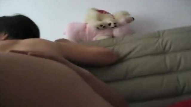 夫婦交換ゲーム、狂乱の3P、超興奮、3年間プレイし続けた最高の妻セックスの貴重な記録、前で包み込んで後ろでハメる、完全顔出し、高画質個人撮影954P、高画質1080Pオリジナル集