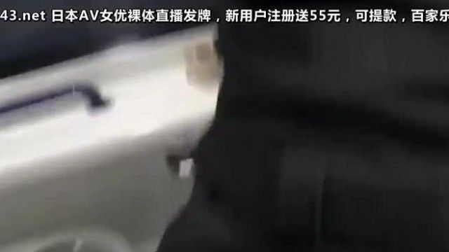 [欧美] 高速铁路上的约炮日记!!看上了就直接到厕所趴趴趴~