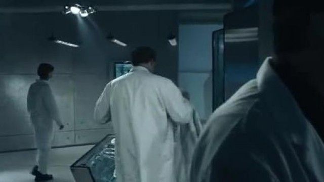 【欧米】映画『悪の城２：アポカリプス』ミラ・ジョラビッチのヌード実験映像!!