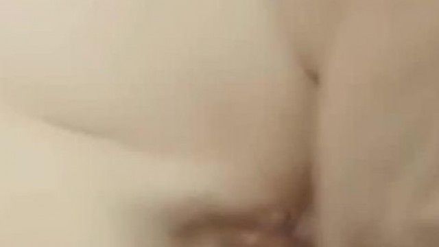寂寞女孩的夜晚~把男友一起拉进来拍片~
