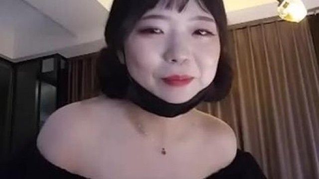 [韓國] 韓國直播主線上裸聊~邊洗澡跟爹爹們一起玩~