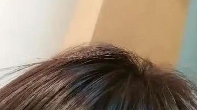 高顏值短髮萌妹子KIKI衛浴道具自慰跳蛋震動掰開特寫高潮大量噴水很是誘惑喜歡不要錯過