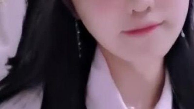 Little Cute Platform (original Kawaii) beautiful beauty anchor Han Han 961102 paid masturbation show with good looks and good body, passionate masturbation is very tempting