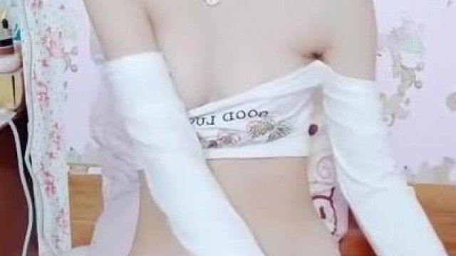 Good-looking, fair-skinned and slender girls have sex with each other, showing off her breasts, touching her pussy and giving blowjob - after sex, she moans and gasps, very seductive, don't miss it if you like it