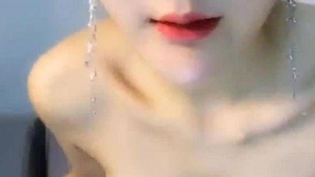 【HD無修正】ネット有名人のミスファンが生放送でからかう」