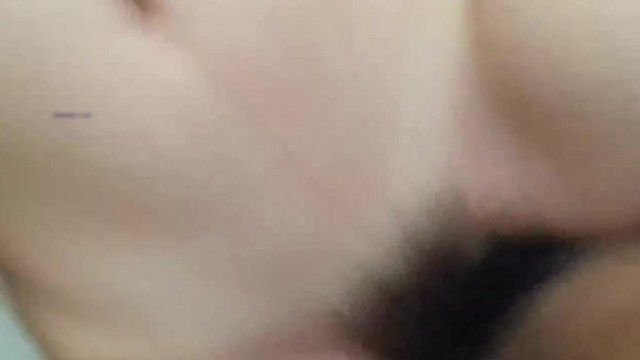 A college beauty with good looks and sexy college sex secretly had sex with her roommate and boyfriend in a hotel. As soon as the dick was inserted, she started to scream: Fuck me hard, hurry up.