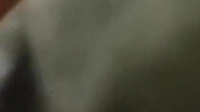 网络流出广东某高校学生情侣假日在楼梯激情啪啪视频粤语对白