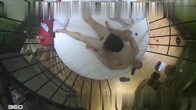 セックスプリズンホテルでカップルの激しいセックスが盗撮される