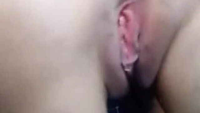 颜值高_身材棒的小姐姐媛媛酱床上漏奶露逼诱惑