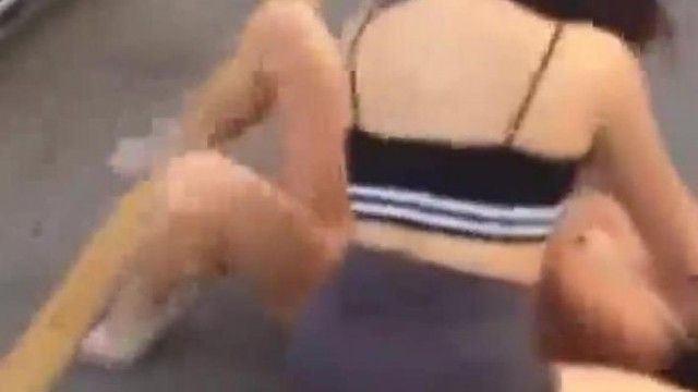 为什么女人总是打到衣服爆开...