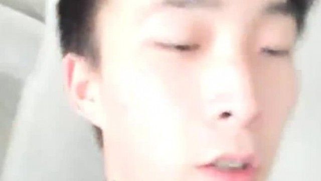 [越南] 18岁的的越南小姑娘~穷小子与他的CCR之恋~平日劈柴干活~回房里还要服侍老公!!
