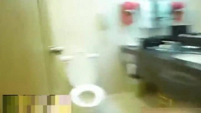 東莞の外国人大物売春婦～極上美女2人を選んでセックス!!