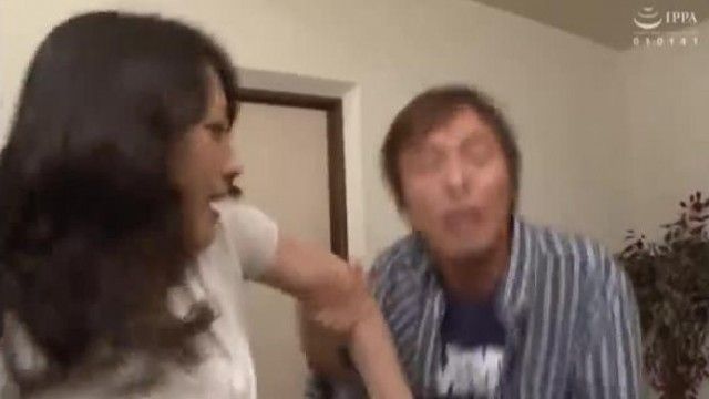 [第四集]胸粪注意！胁されて无理やり犯されちゃうけど兴奋しちゃう映像30人8时间