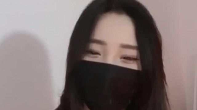 [韩国] 时尚龟甲缚!!长髮妹妹开放哥哥斗内!!