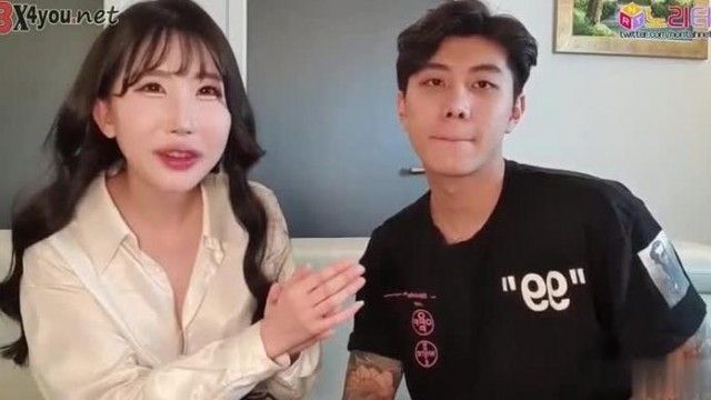 【韓国】若いカップルがオンラインキス～でも若い女性が一番キスしたいのはあなたのチンポ～