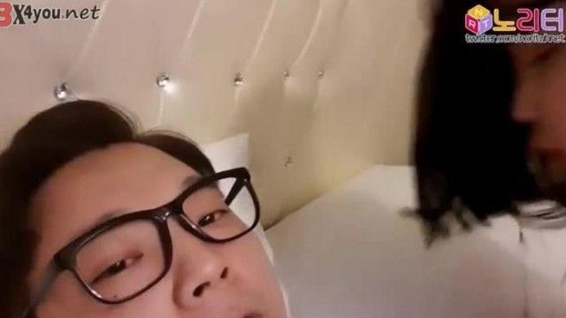 [韓国] 生放送が終わったら、隣の男性アンカーを探して一緒に遊びましょう～