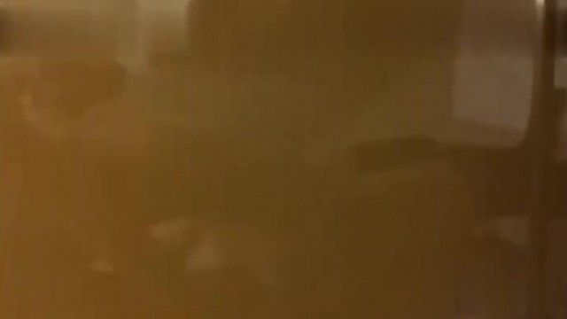 91新人王狗蛋的上海第一骚女卫生间对着镜子C最后被颜