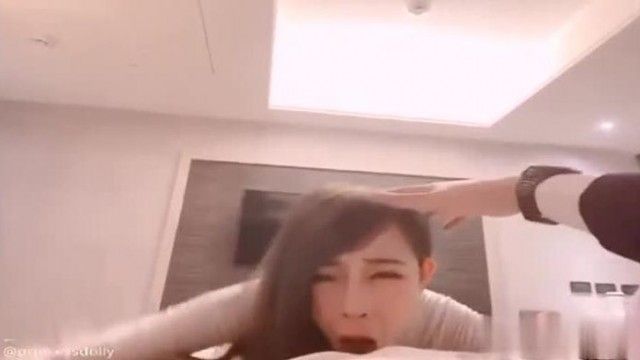不良生徒の家を訪れた美人女教師が騙されて色々なセックス写真を撮られ流布される