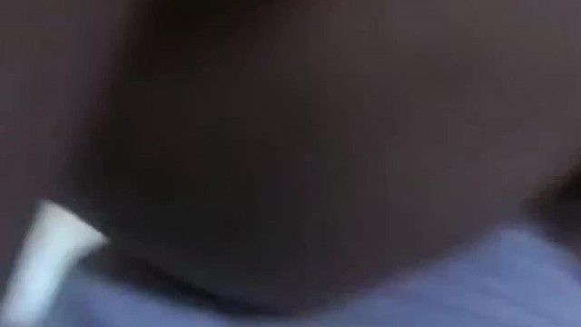 小姐姐爱大鸡巴 2男2女宾馆开房 姐姐在和人啪啪妹妹在一旁玩手机偷看傻屌问人鸡巴大不大