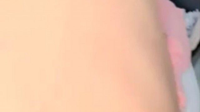 小哥和两个萌妹子浴室啪啪秀估计小哥草不过俩骚逼
