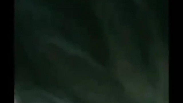 試着室でこのふしだらな女をファック