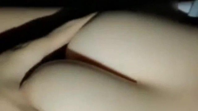 性感大奶美女剧情演绎地下停车场取车时被人尾随 趁机按在车里威胁啪啪