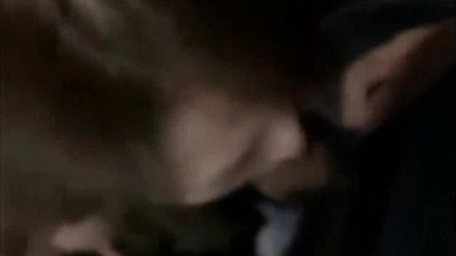 女神K歌淫乱抱著抽插內射