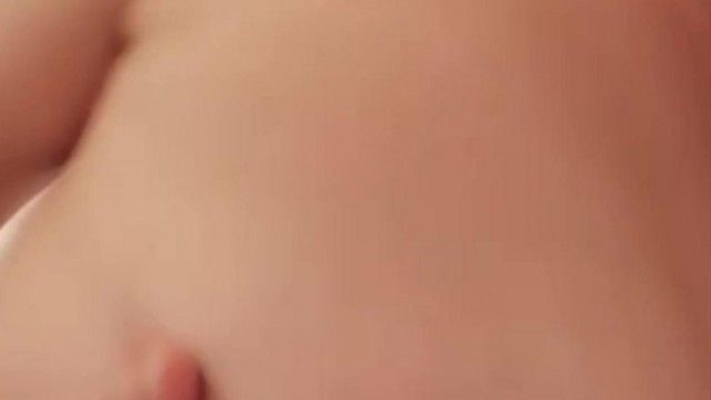 极品巨乳尤物伊媚儿下海黄播说她逼逼好痒不停的模看得我浑身欲火