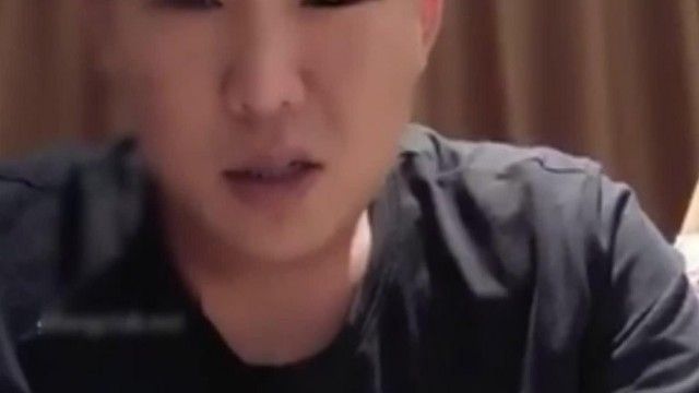 A powerful male anchor, Brother Qiang, has sex with a sexy young married woman in a hotel.