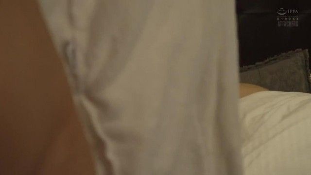 모두가 부러워하는 여자 상사와 나는 애인 관계가 되었다. 나츠메 아야 봄