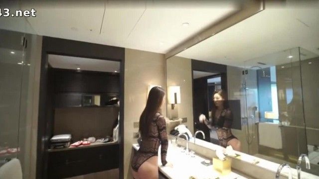 G哥精品大尺度白金版视频流出风吟鸟唱气质模特刘X然跪着给摄影师吃屌1080P高清原版