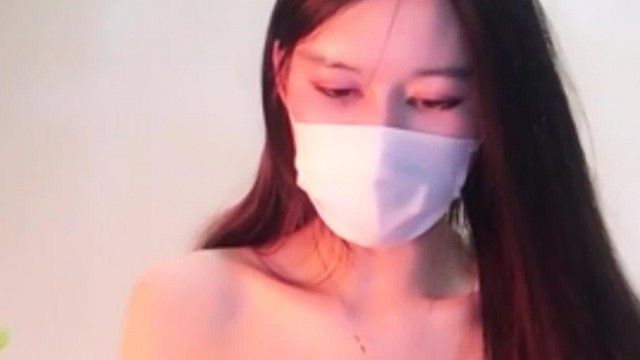 身材很好美乳妹子全裸小秀逼逼毛扎个辫子喜欢不要错过