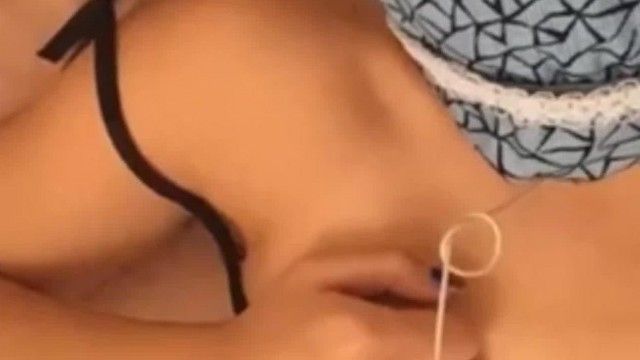 YOLO beauty anchor Xiao Huohuo, the second prize winner of a local satellite TV broadcast hosting, privately broadcasts welfare during her aunt's period, in clear Mandarin. Attached is a 23P life photo