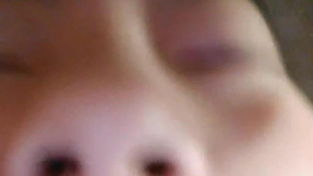 The way my girlfriend who is a nurse relieves stress after get off work is to have sex with her boyfriend at home for everyone to see~