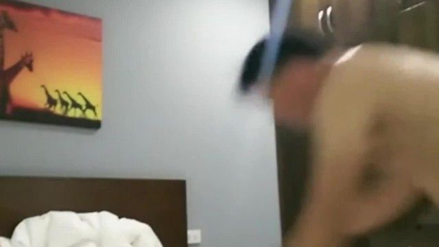 卑猥な見た目の青年は、純粋な女の子と外国人の女の子と交互にセックスする約束をしました〜蛇さえも羨ましかったです！