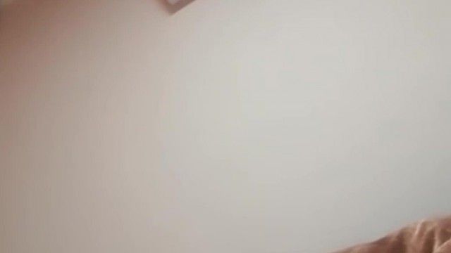 人夫搭上混血兼差巨乳妹开直播赚零用钱～两人越做越有劲，看表情就知道有多爽！