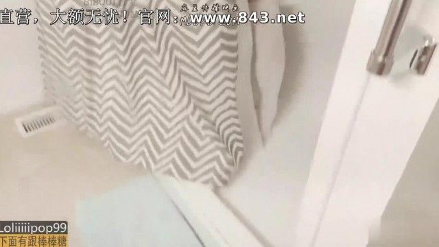 The latest plot work of Lollipop Below ~ The innocent roommate was caught taking a selfie and masturbating in the bathroom, and was immediately violently fucked ~