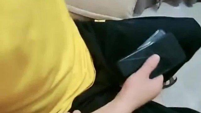 グラマラスな痴女「ごっくんベイビー」が巨根の配達員とセックスしてコンドームなしでセックス 気持ち良すぎて兄貴が絶頂する～。